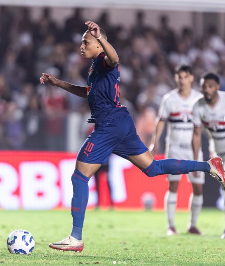 Источник: Джон Джон может перейти в «Зенит» уже зимой Источник: Джон Джон может перейти в «Зенит» уже зимой