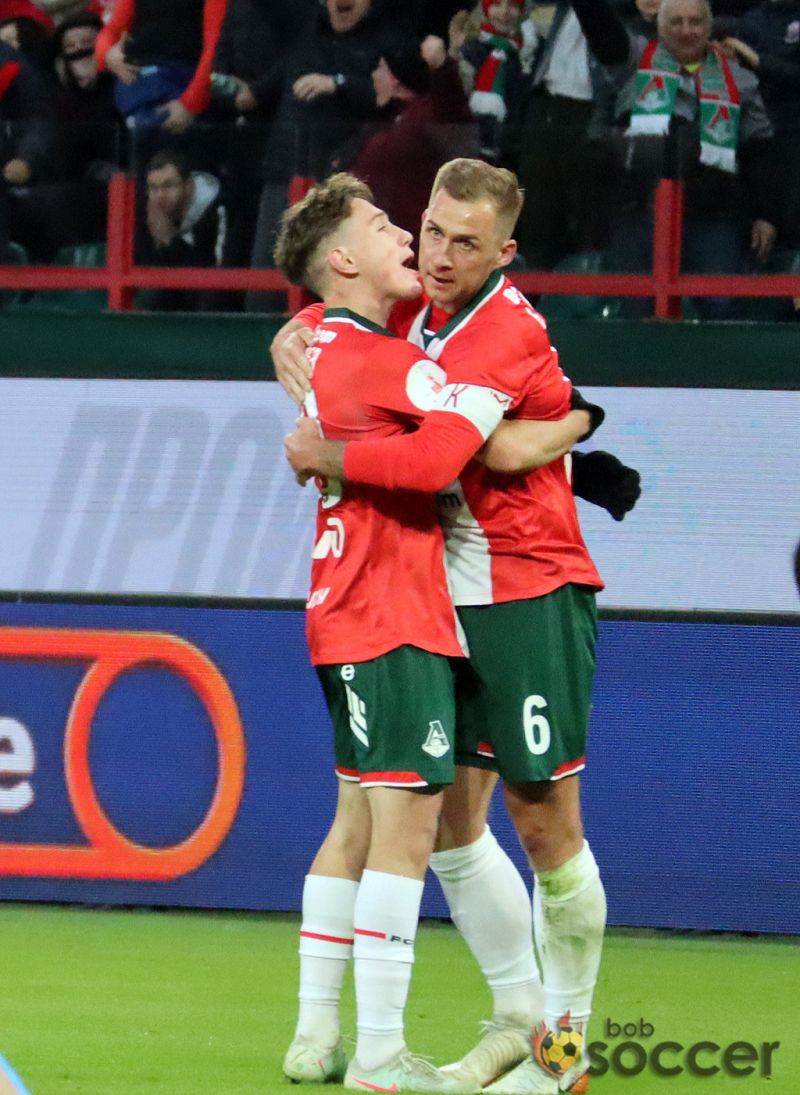 Сенников рассказал, сколько ЦСКА должен предложить за Баринова