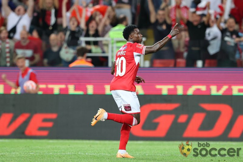 Спартак поздравил Промеса с днем рождения 