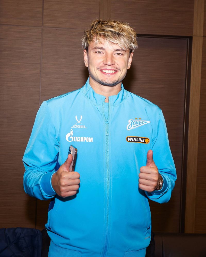 Зенит отправился на сбор в Катар Зенит отправился на сбор в Катар