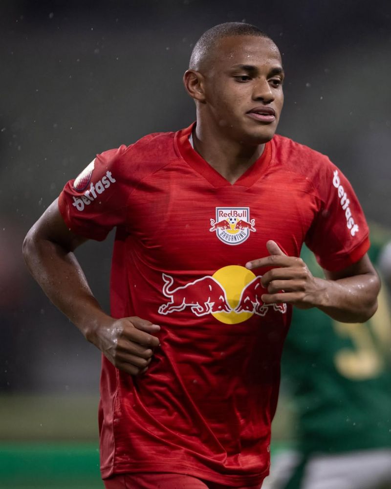 Джон Джон летит в Россию для завершения перехода в «Зенит»