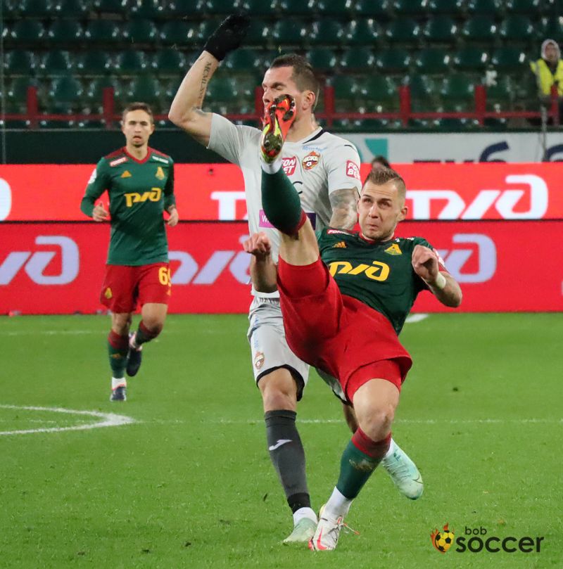 Мостовой заявил, что Баринов по манере игры напоминает Смертина