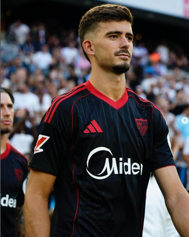 Как продвигается трансфер Кике Саласа в ЦСКА: даты, цена и обновления