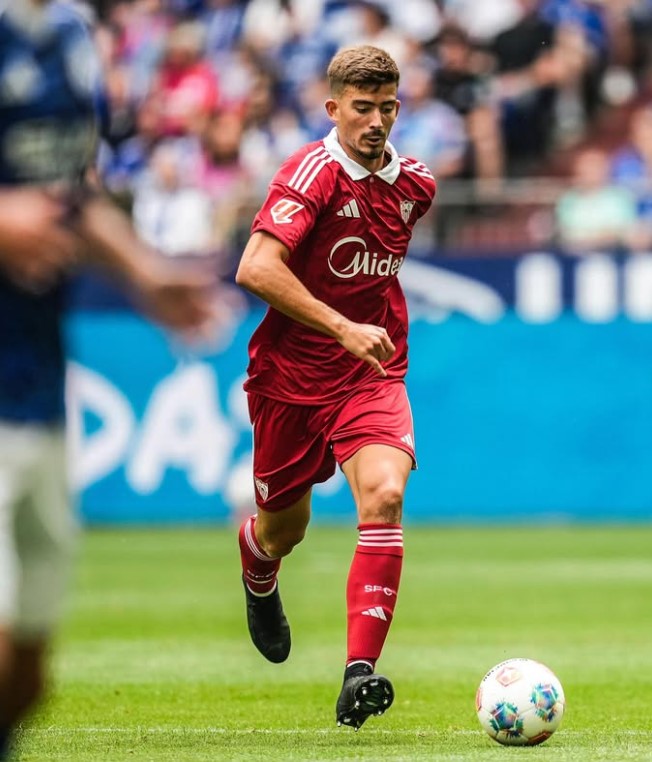 В «Севилье» заявили, что клуб отказался продавать Саласа в ЦСКА за 5 миллионов евро