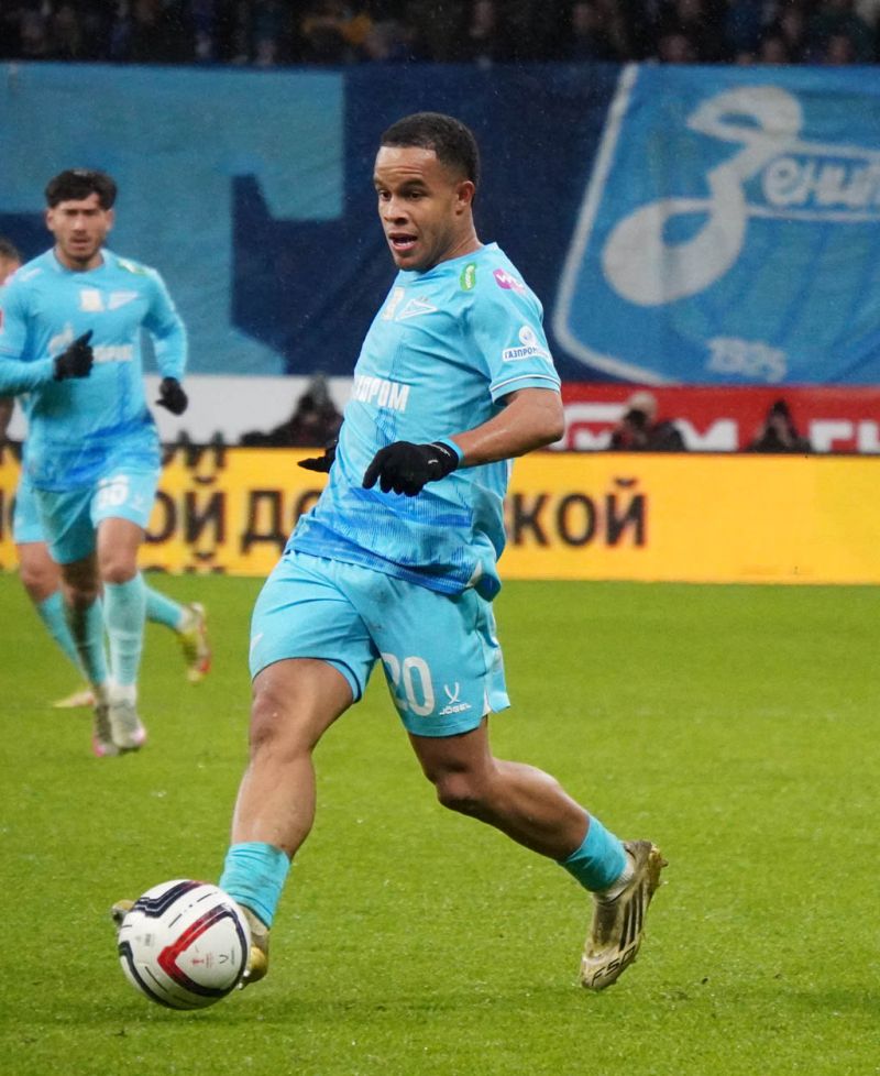 Зенит продлил контракт с Педро