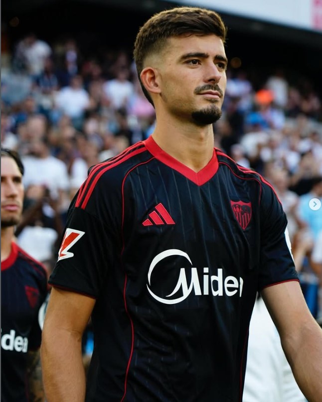 Кике Салас поддерживает решение «Севильи» отклонить многомиллионное предложение ЦСКА