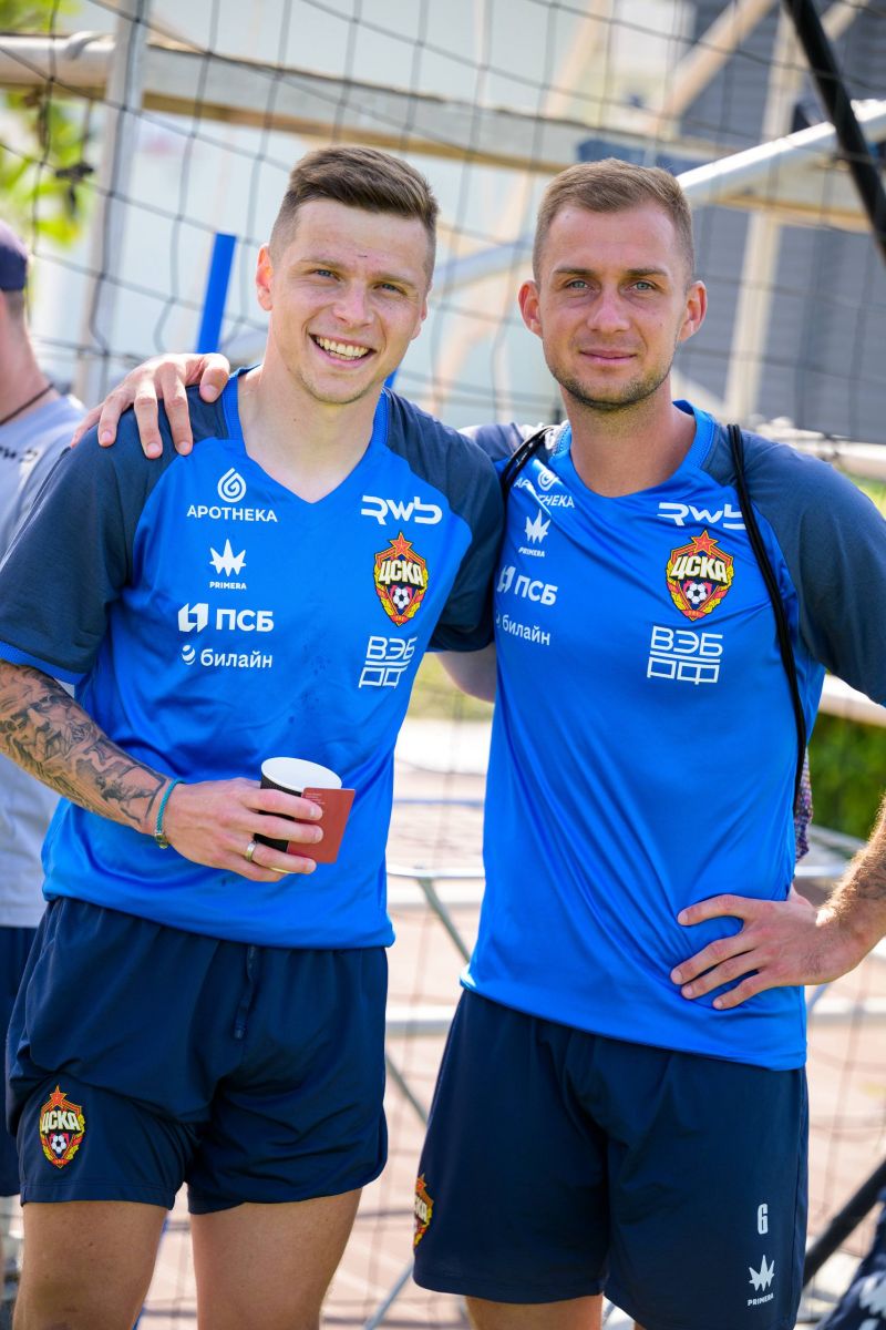 Баринов на поле много руководит, помогает - вратарь ЦСКА Тороп