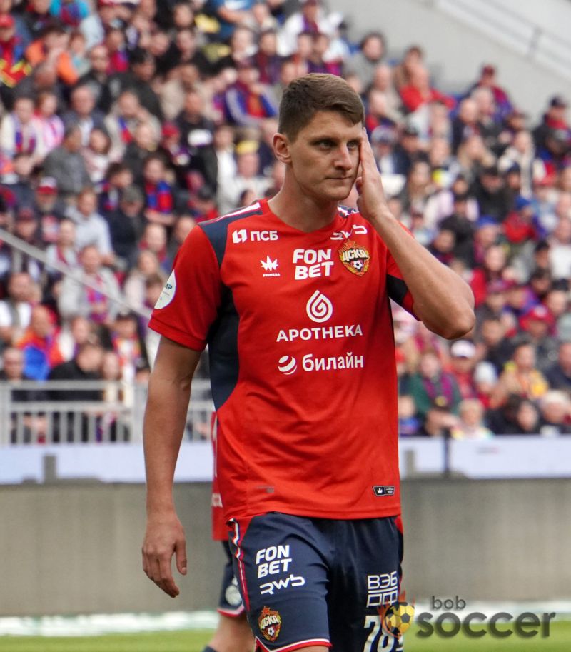 Дивеев вспомнил критику Гончаренко после игры со «Спартаком»: «Еще раз ошибешься — играть не будешь»