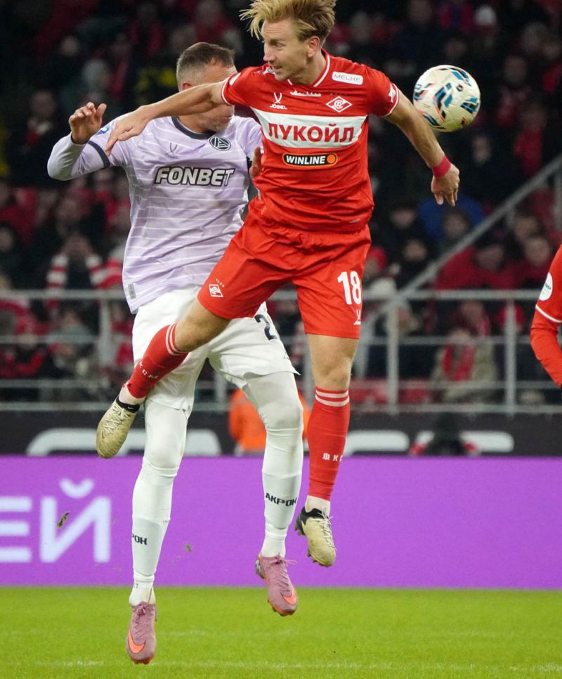 Спартак подобрался к конкурентам. Фоторепортаж с матча с Акроном