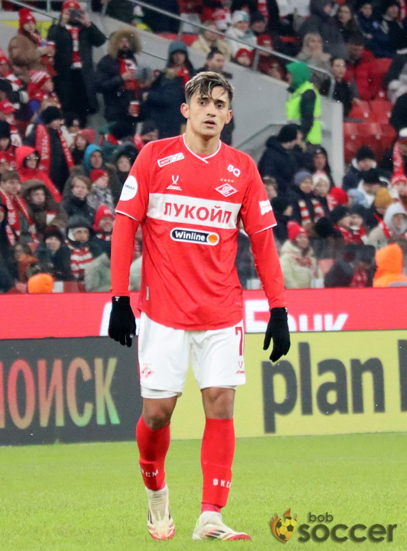 Зенит с пенальти открыл счет в матче со Спартаком