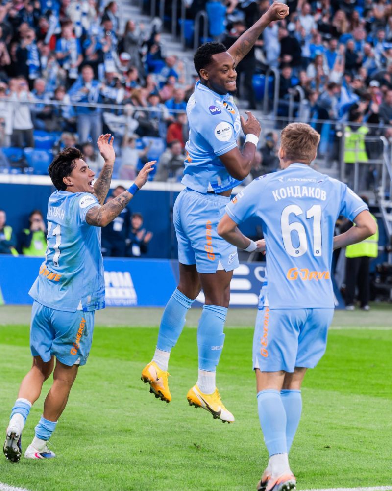 Зенит победил Спартак и не отпустил в отрыв Краснодар 