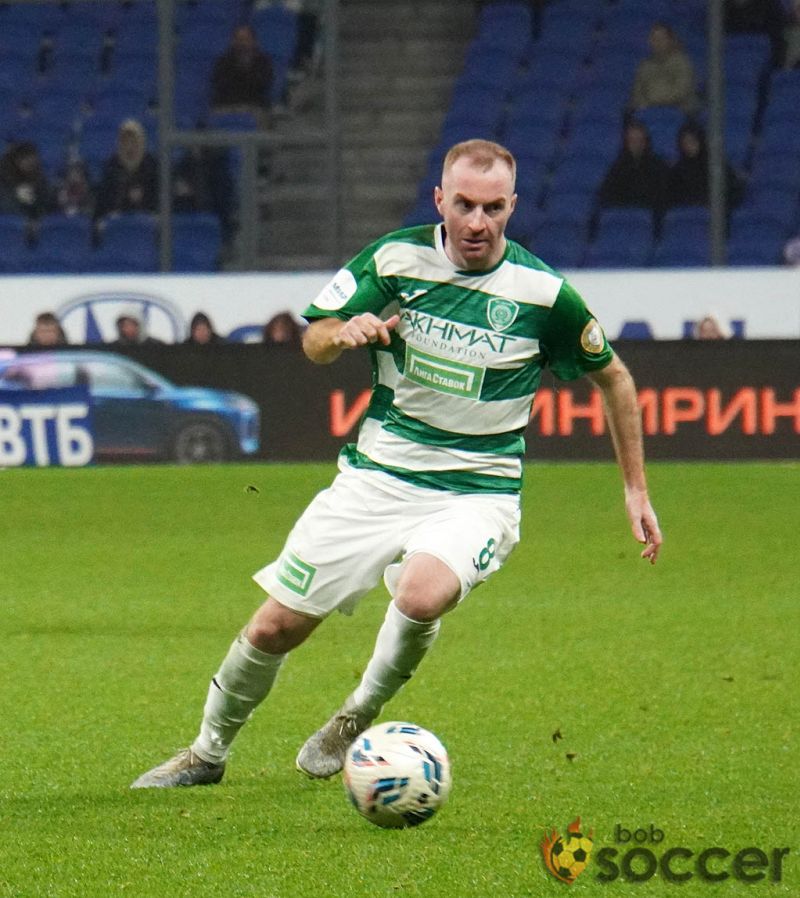 Футболист Ахмата Богосавац потерял сознание после удара во время матча с Ростовом