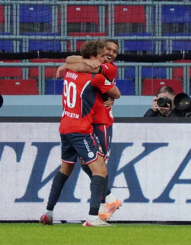 Акинфеев выбрал лучшего игрока матча ЦСКА - Динамо Мх Акинфеев выбрал лучшего игрока матча ЦСКА - Динамо Мх