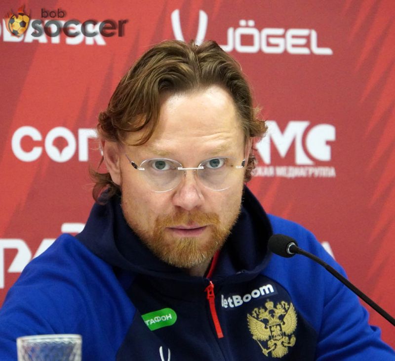 Карпин: «Зачем вызвал 30 футболистов? В тысячный раз объясню тем, кто не понимает»