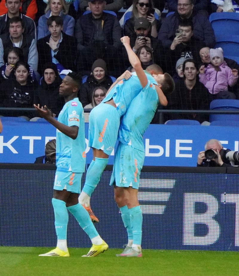 Зенит теряет и находит