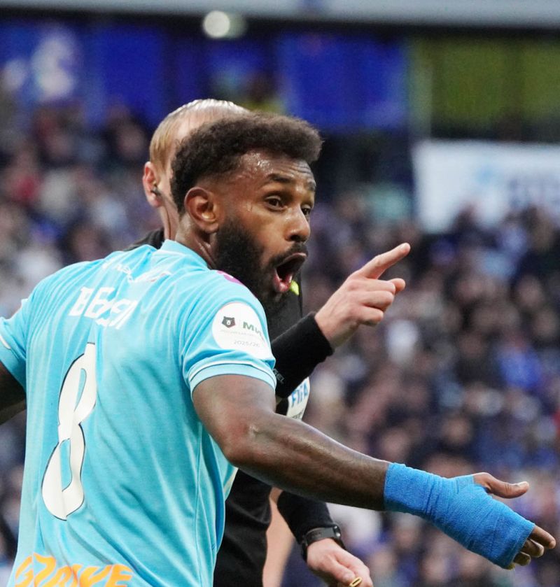 Зенит материально наказал Вендела, рассказал Семак