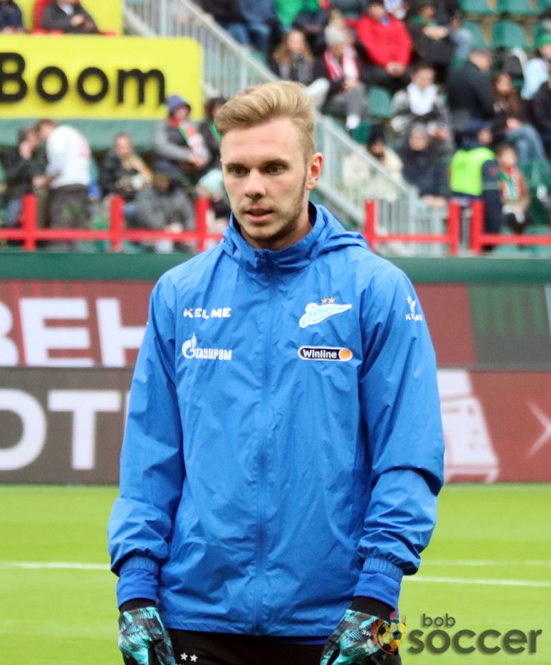 Семак объяснил, почему Локомотив продал Глушенкова в Зенит