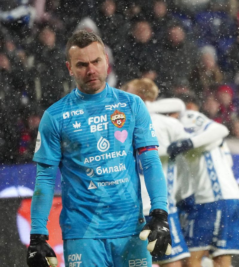 Экс-судья Егоров про отмену гола Дзюбы: «Акинфеев «подсвечивает» контакт» 