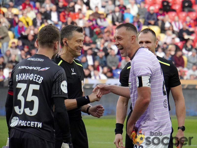 Акинфеев - Дзюбе: Не толкай вратарей во вратарской, и ничего не отменят 