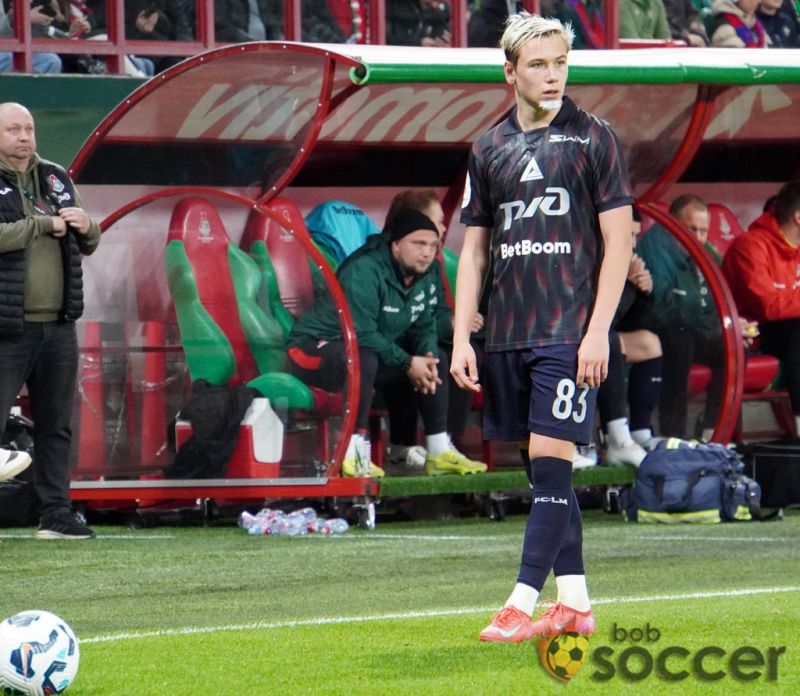 Спортивный директор «Локомотива» Дмитрий Ульянов: «ПСЖ» не обращался по Батракову Спортивный директор «Локомотива» Дмитрий Ульянов: «ПСЖ» не обращался по Батракову