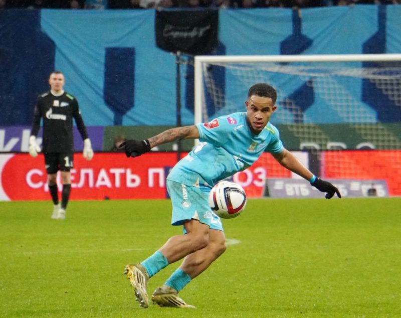 Шалимов считает, что фол Педро на Сперцяне не тянул на удаление