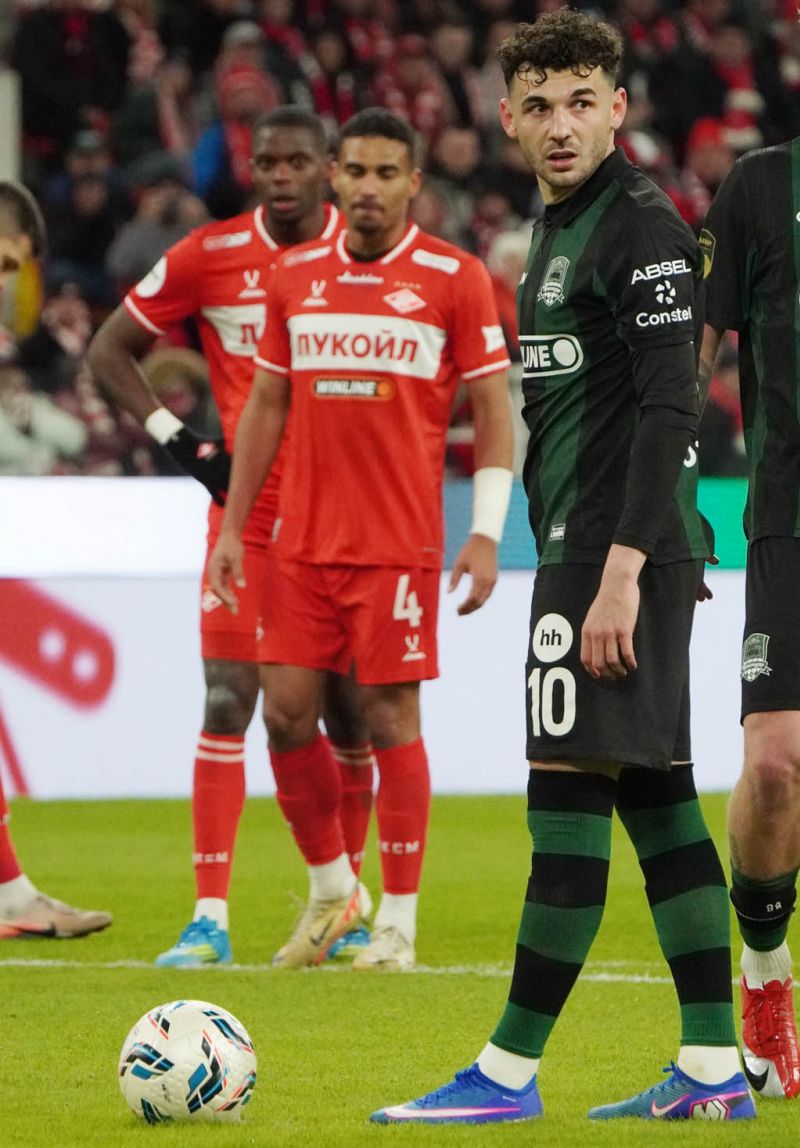 Краснодар с пенальти сравнял счет в матче со Спартаком, 1:1