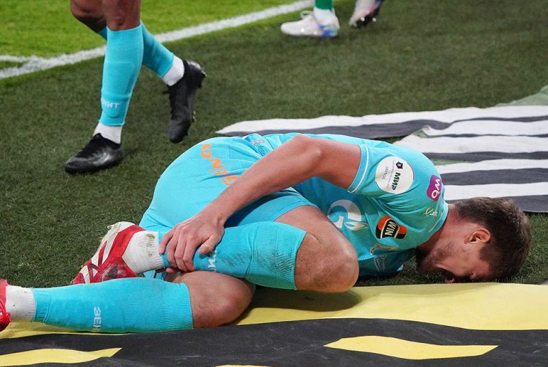 Защитник «Зенита» Дивеев: «По поводу ноги: я ее подвернул. Все будет нормально!»