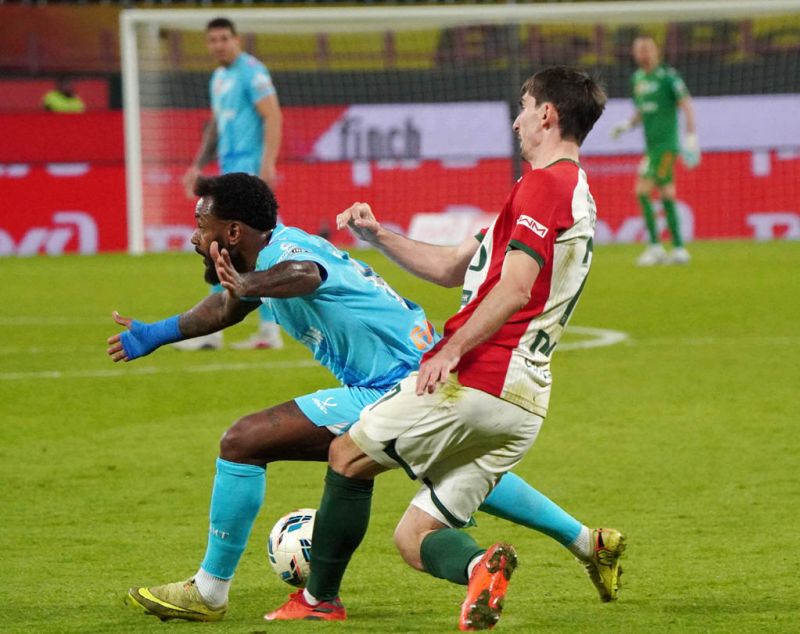 Локомотив сорвал чемпионство Зенита?