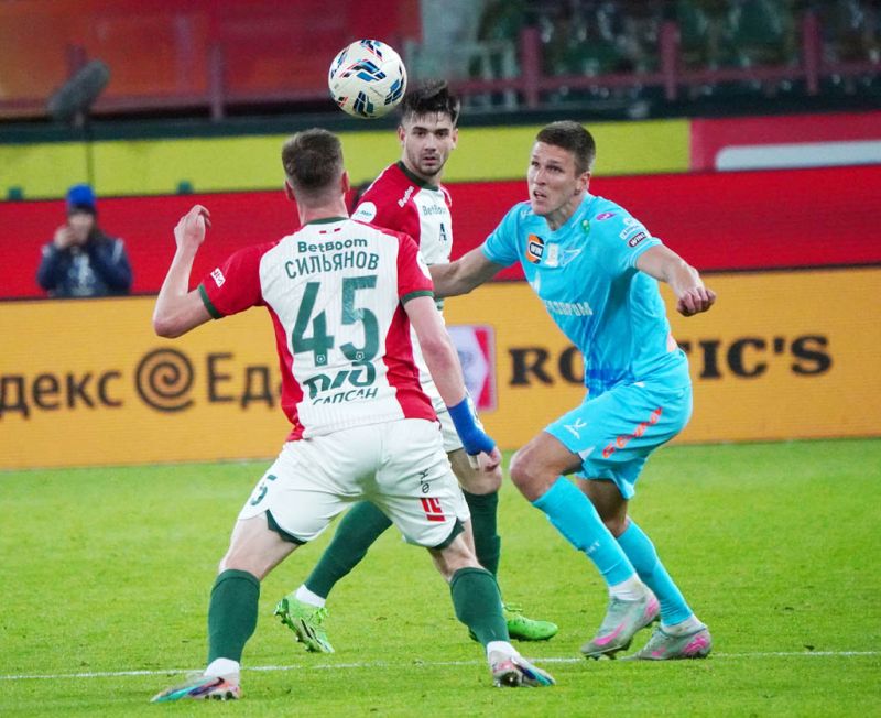 Локомотив сорвал чемпионство Зенита?