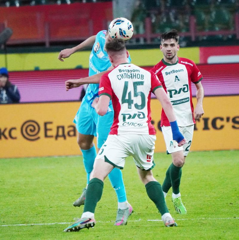 Локомотив сорвал чемпионство Зенита?