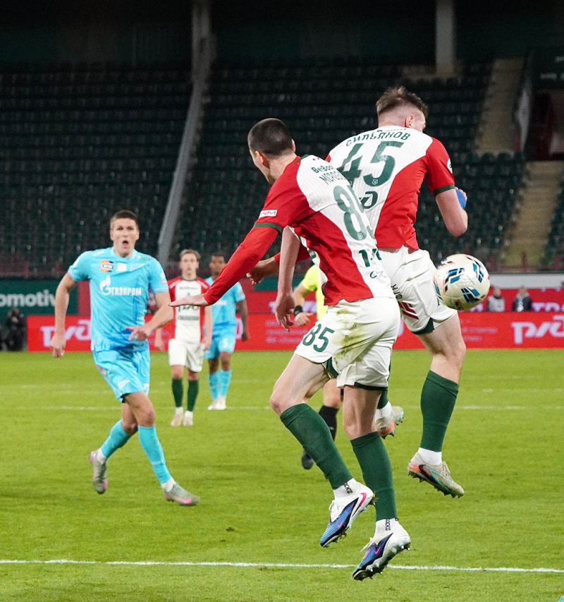 Локомотив сорвал чемпионство Зенита?