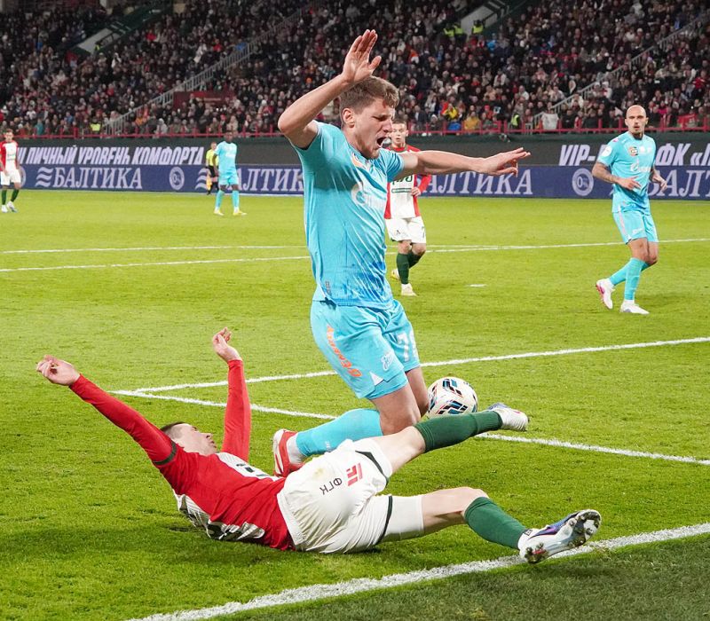 Локомотив сорвал чемпионство Зенита?