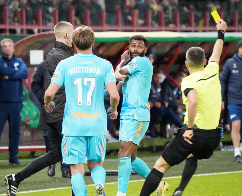 Локомотив сорвал чемпионство Зенита?