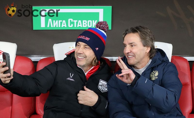 Мостовой ответил Мусаеву: «По его лицу видно — просто хамло»