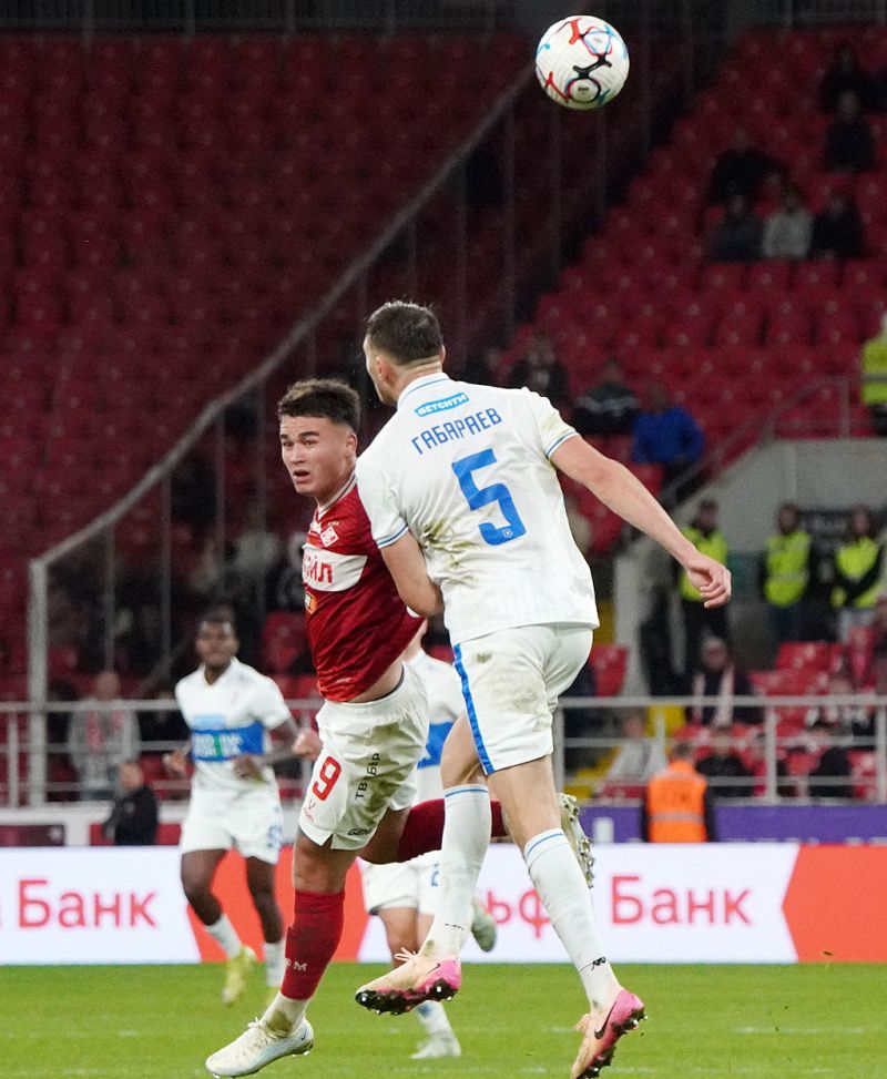 Спартак дожал Факел. Фоторепортаж с матча